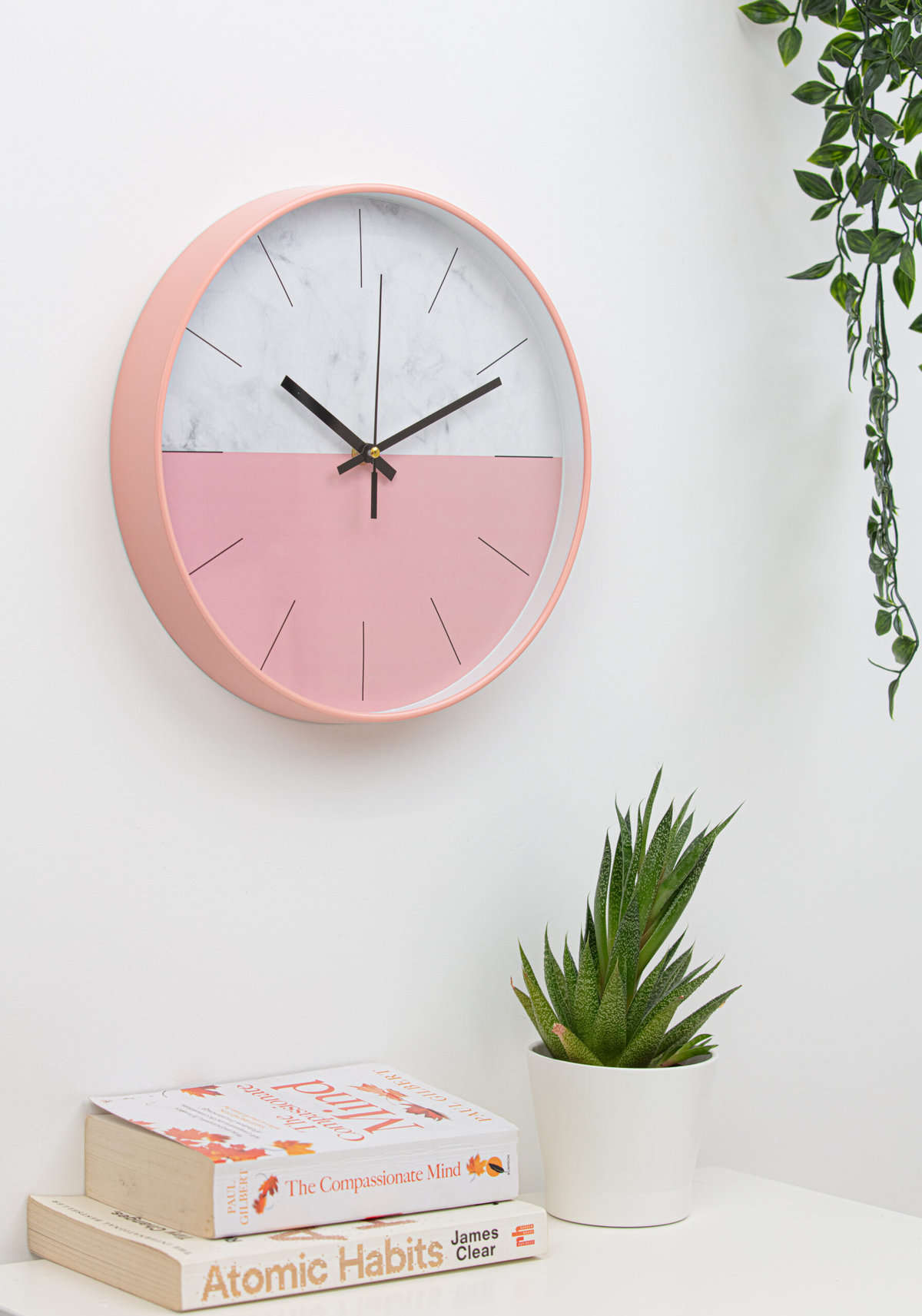 Chic Pink & Marble Wall Clock – 30cm – Time in a Modern Artistic Expression  – Clock Universe