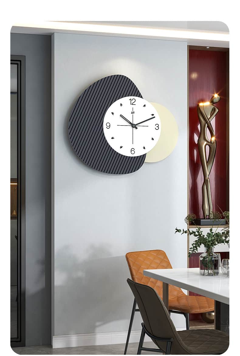 Grey panel clock2